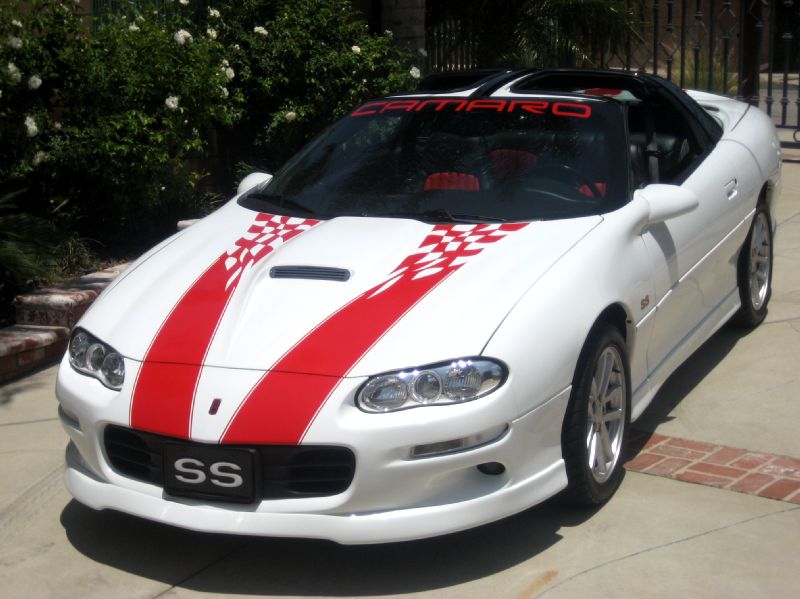 2000ssz28whitewithreddecals/10.JPG