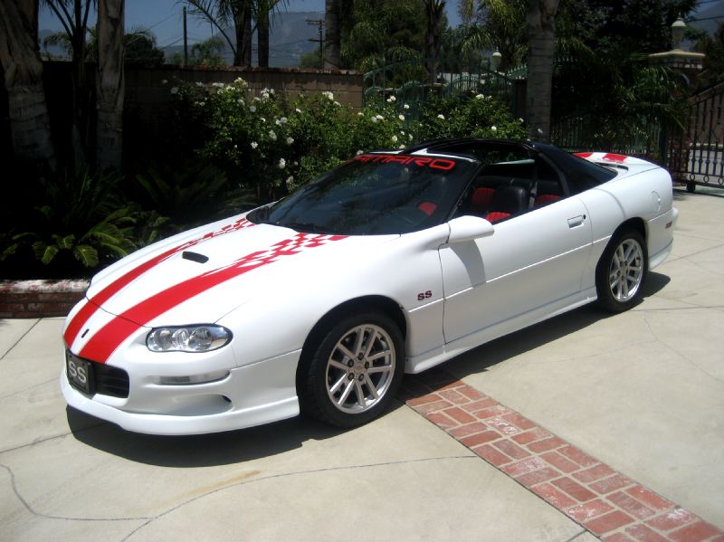 2000ssz28whitewithreddecals/10.JPG