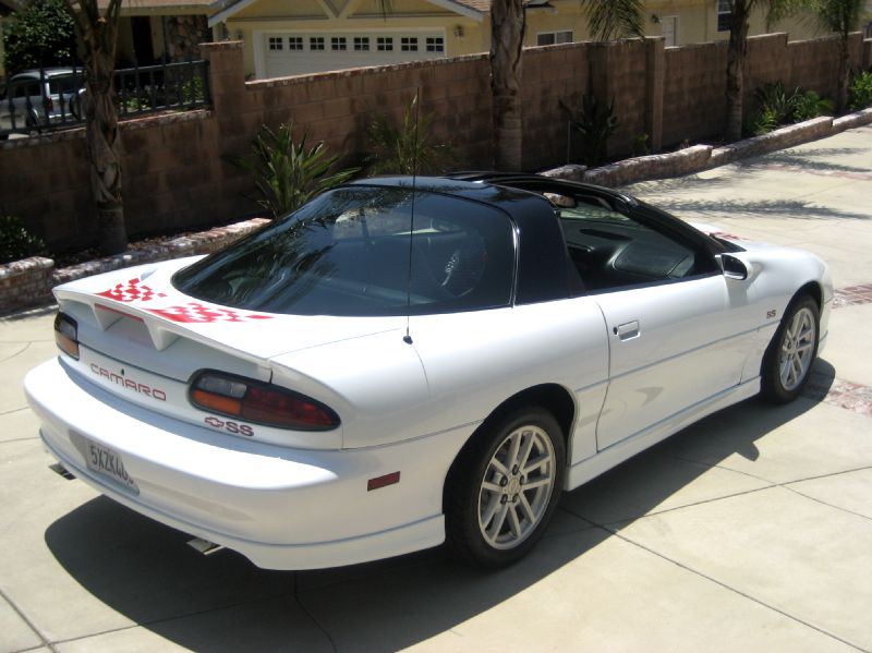 2000ssz28whitewithreddecals/20.JPG