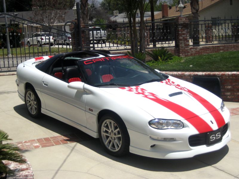 2000ssz28whitewithreddecals/20.JPG