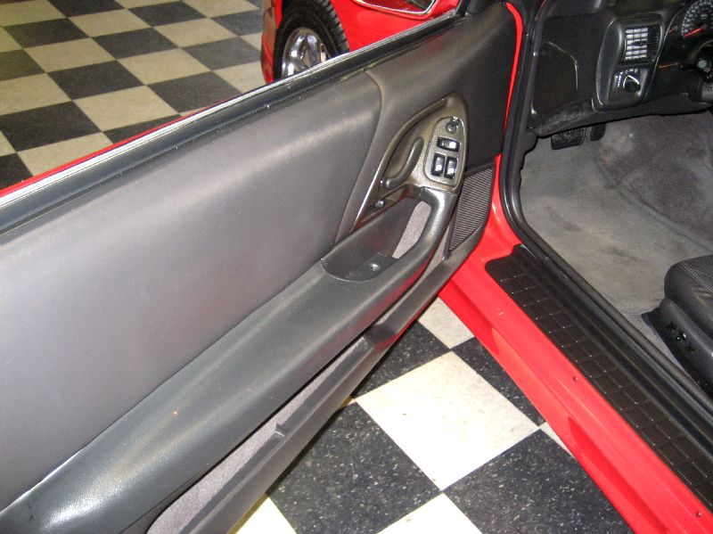 2002redblackssttopauto/13.JPG